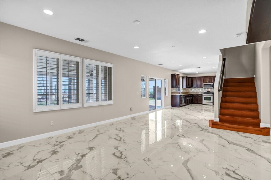 Building Photo - 12535 Melon Dr