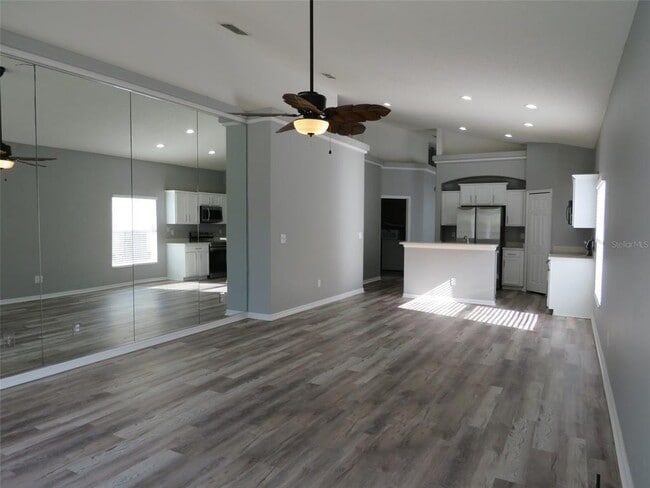 Building Photo - 16625 Palm Spring Dr