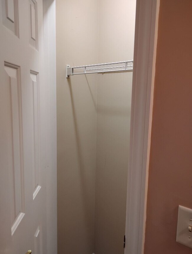 Building Photo - WOODMOOR DRIVE