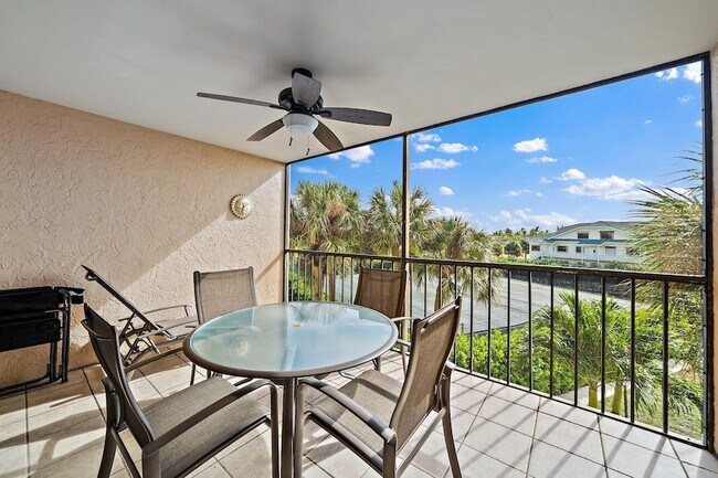 Building Photo - 275 Palm Ave