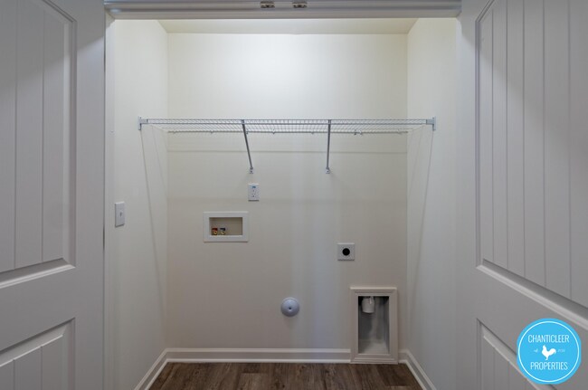 Building Photo - 8 Rochambeau Ct