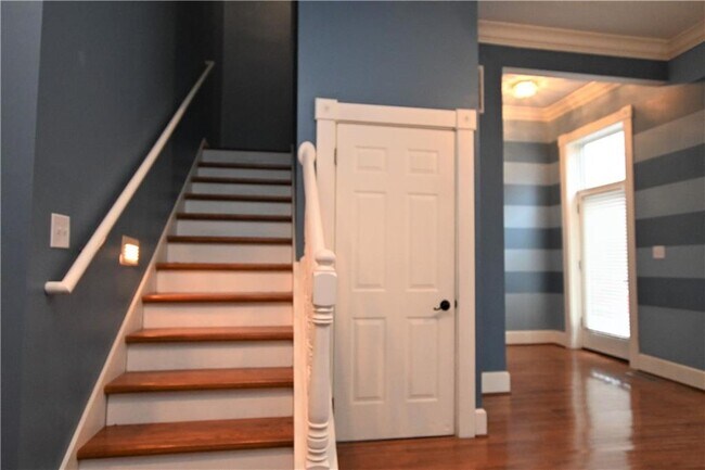 Building Photo - 916 N ALABAMA St