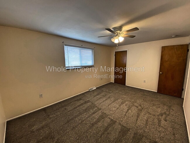 Building Photo - 4815 Flower Ct