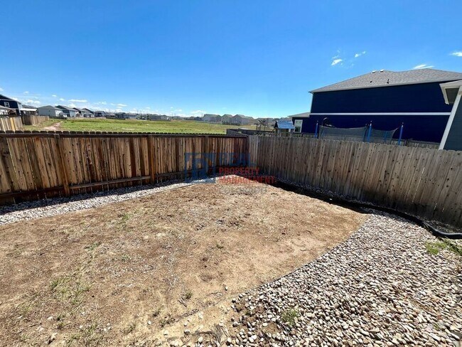 Building Photo - 6945 Yazoo Dr
