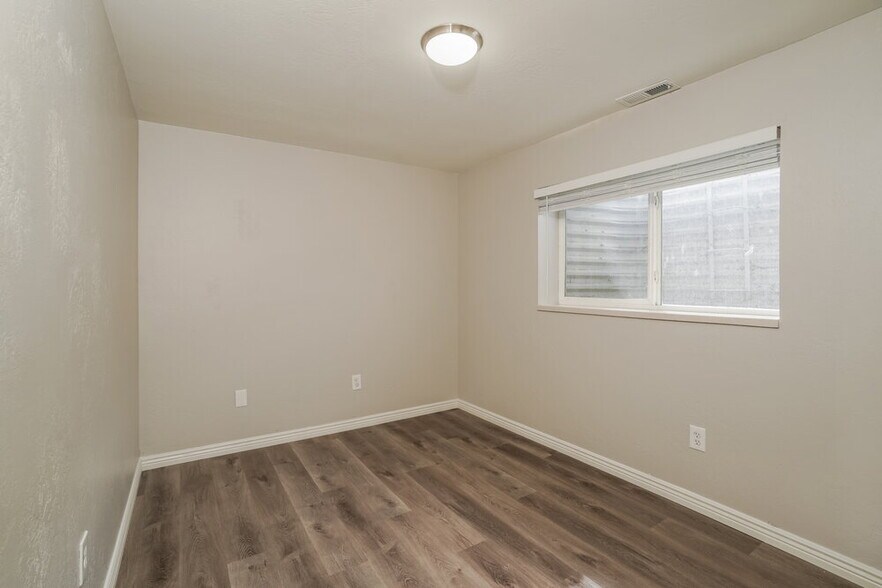 Building Photo - 14122 Rosaleen Ln