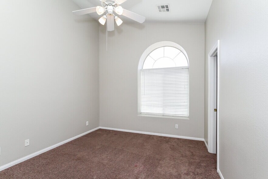 Building Photo - 10280 Cherry Brook St