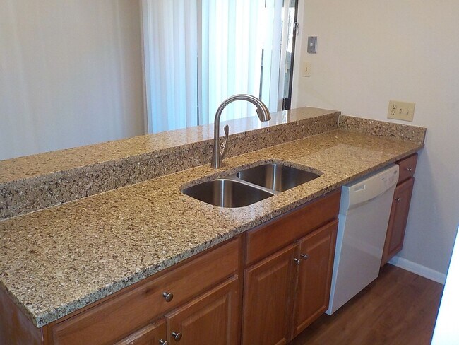 Building Photo - Domingo Properties2 (2708 Parker Ln)