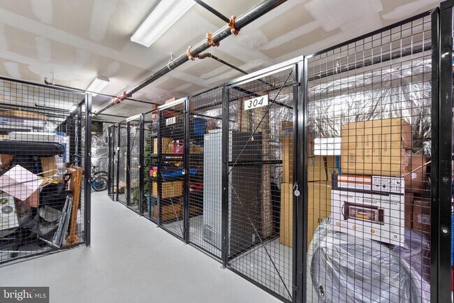 Building Photo - 2150 Troon Overlook