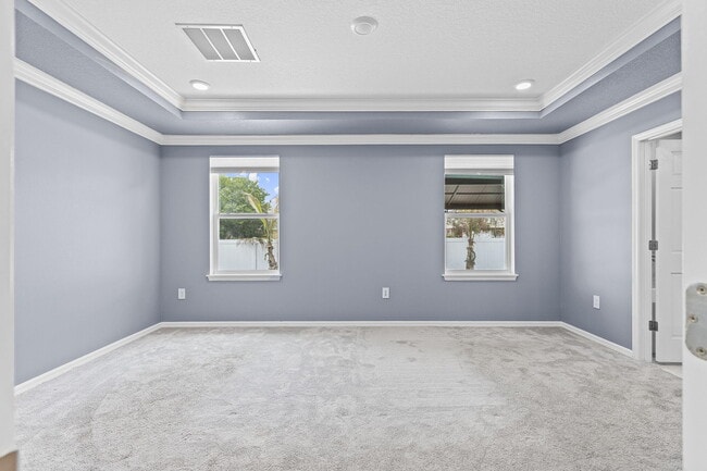 Building Photo - 681 SW Millard Dr