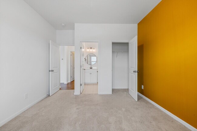 Building Photo - Spacious 5 Bedroom 3 Bath Home in highly sought after Walnut Creek!