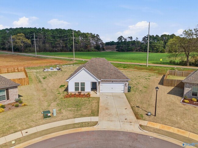 Building Photo - 221 Willie Sanders Dr