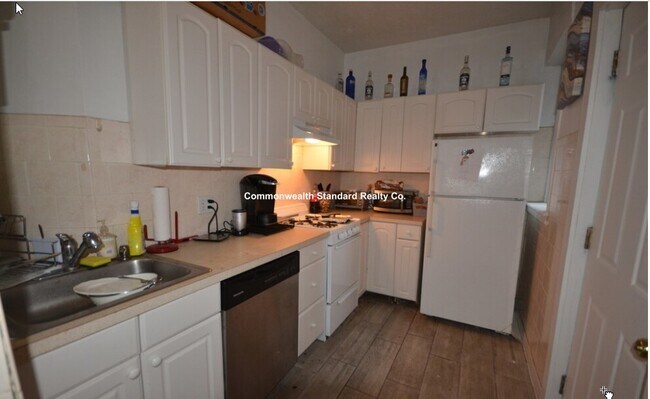 Building Photo - 54 Egmont St