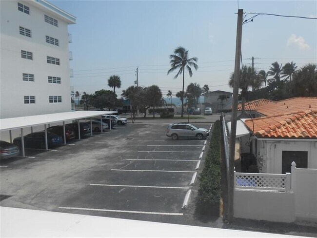 Building Photo - 4540 N Ocean Dr