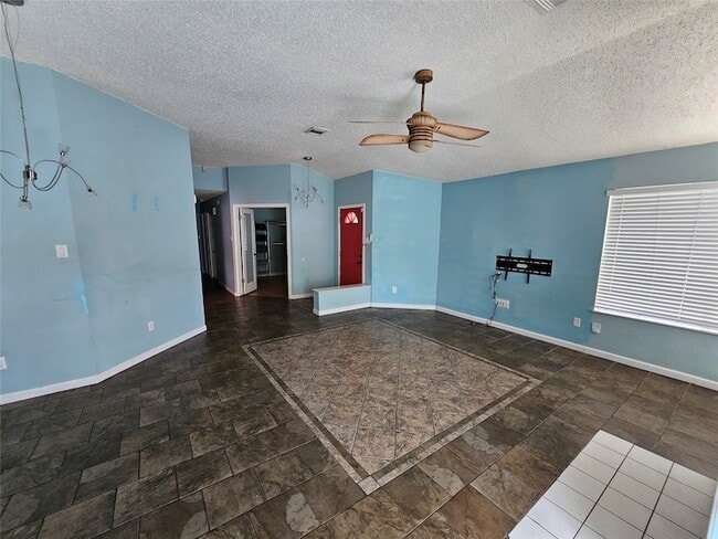 Building Photo - 17051 Carbridge Dr