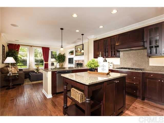 Building Photo - 6418 Live Oaks Dr