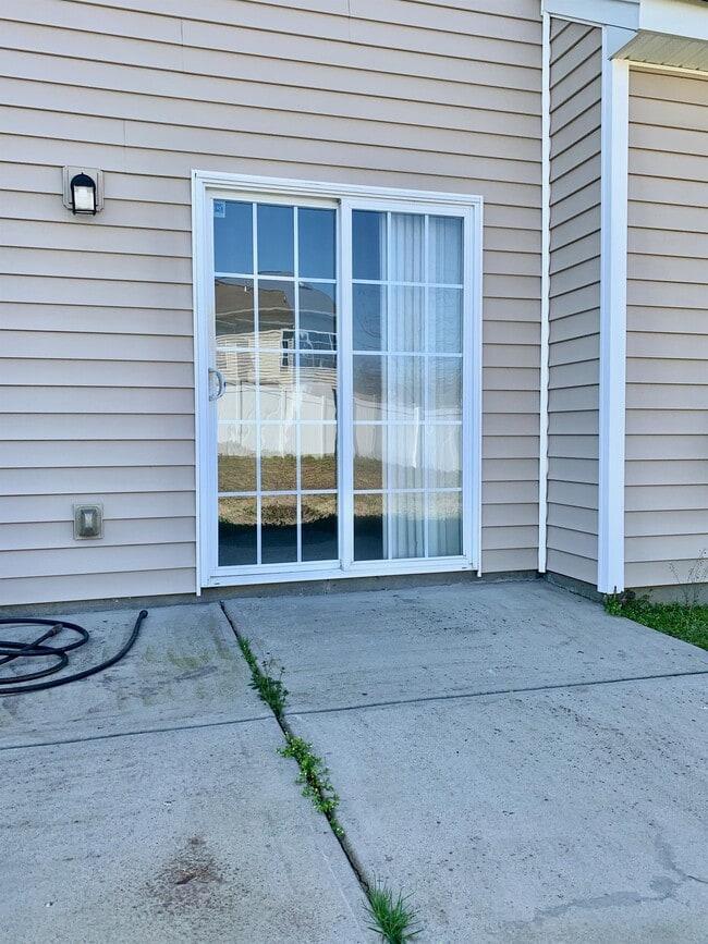 Building Photo - 946 Old Forester Ln