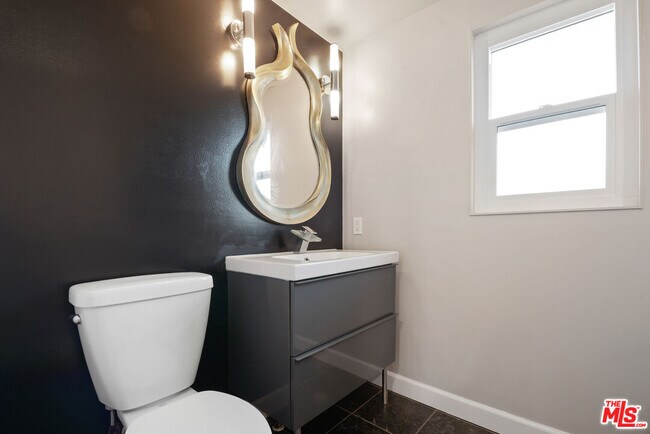 Building Photo - 4710 La Villa Marina