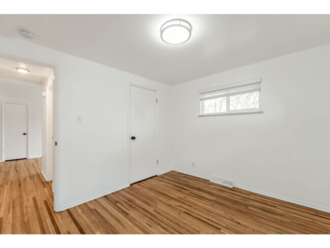 Building Photo - 6113 Holland St