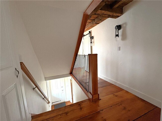 Building Photo - 24 Houston Ave