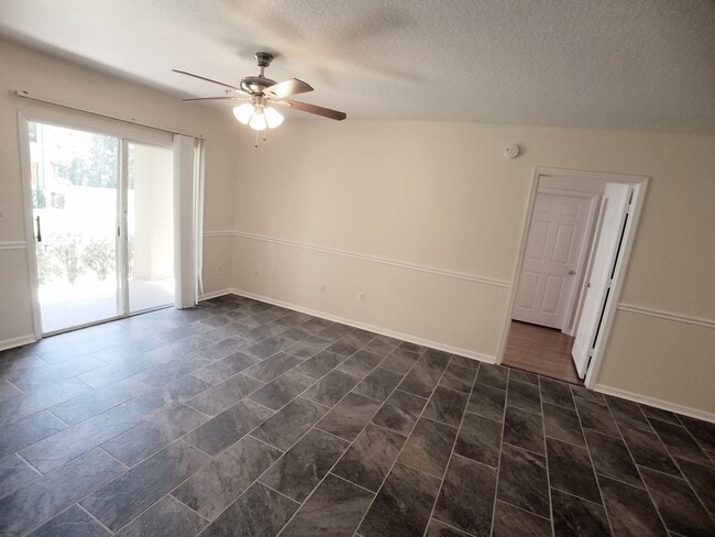 Building Photo - Gorgeous 2/2 condo for rent next to Waterf...