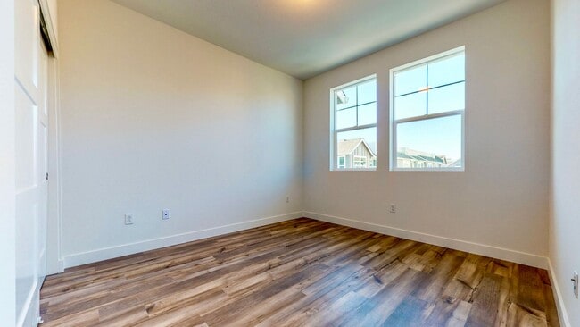 Building Photo - 282 Gambrel Cir
