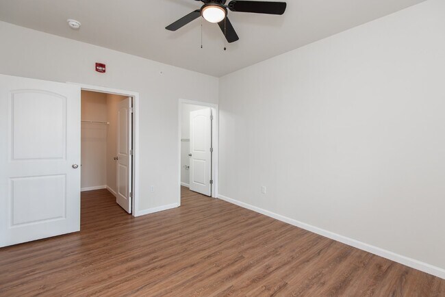 Building Photo - 137 Harmony Mdws Ct