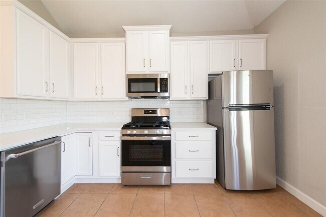 Building Photo - 141 Kype Cove