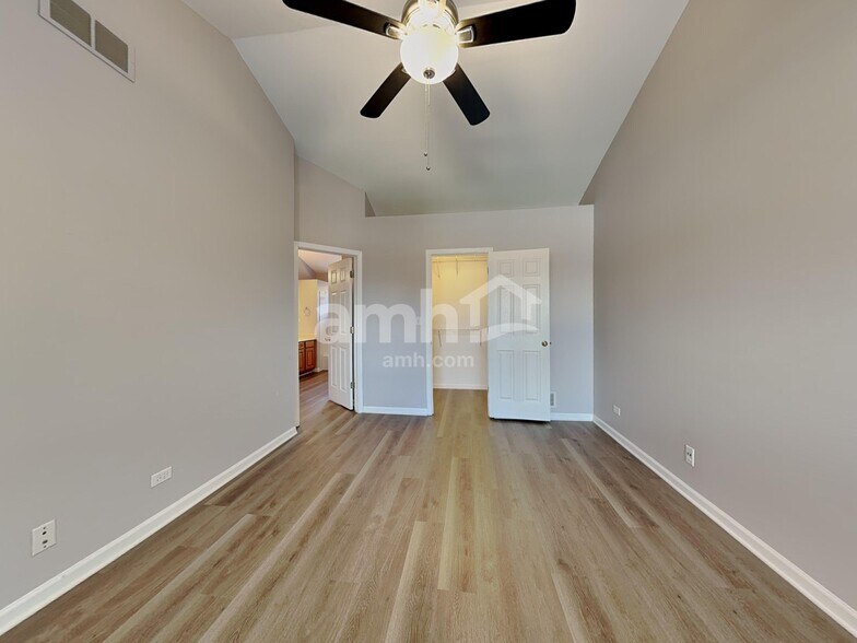 Building Photo - 2990 Waters Edge Cir