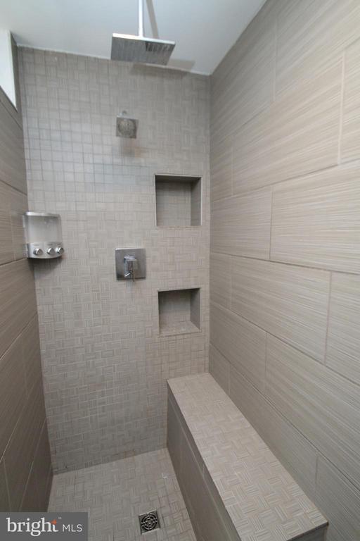 Building Photo - 703 S 17th St