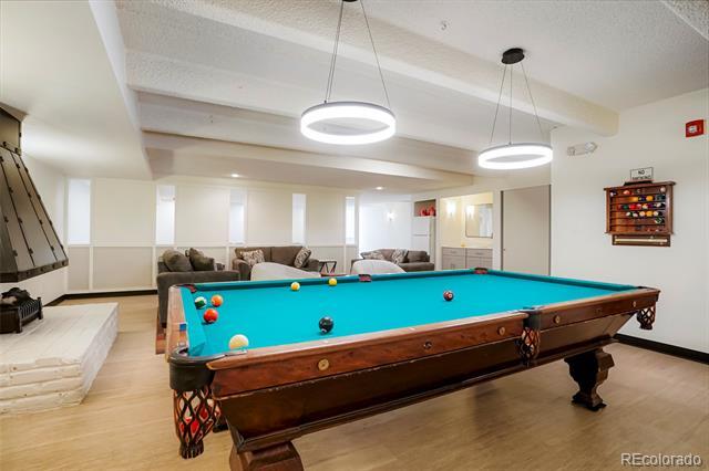 Building Photo - 1365 Columbine St