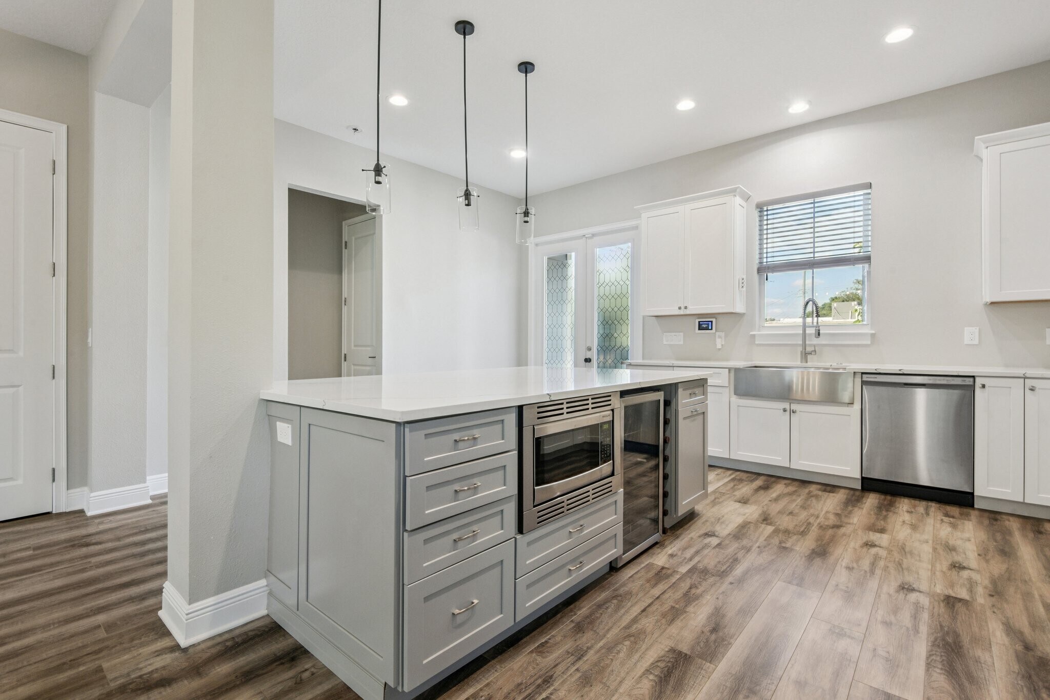 Building Photo - 1410 E Curtis St