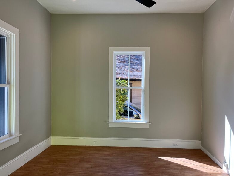 Living Room - 663 Tupper St