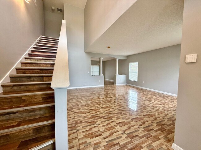 Building Photo - 677 Elbridge Dr