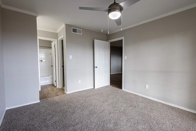 Building Photo - 1230 Farm to Market 1960 Bypass Rd E