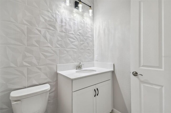 Building Photo - 11239 Rustic Timber Lp