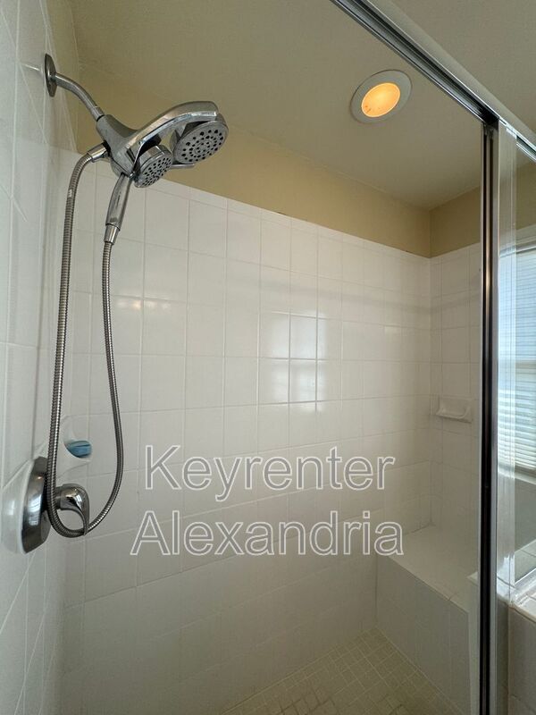 Building Photo - 6987 Forepond Ct