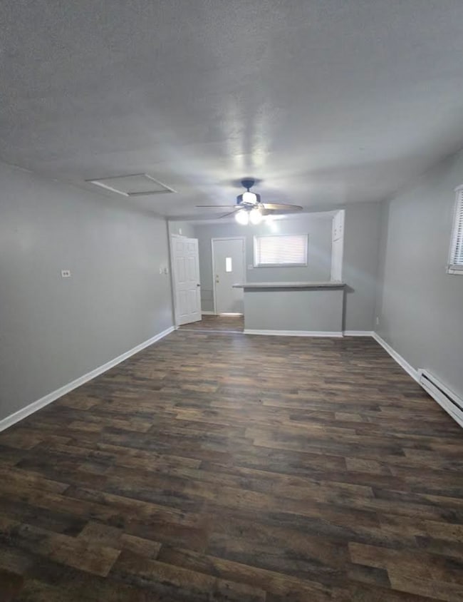 Building Photo - Large Three Bedroom with Bonus Room Single...