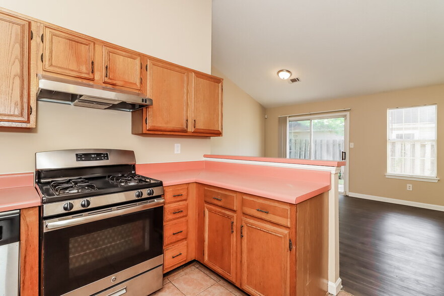 Building Photo - 1486 Foxwood Dr