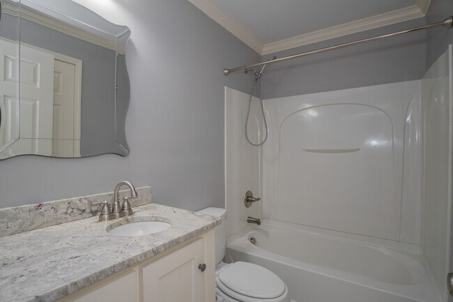 Building Photo - Cozy Updated Kingwood Home with 3 Bedrooms