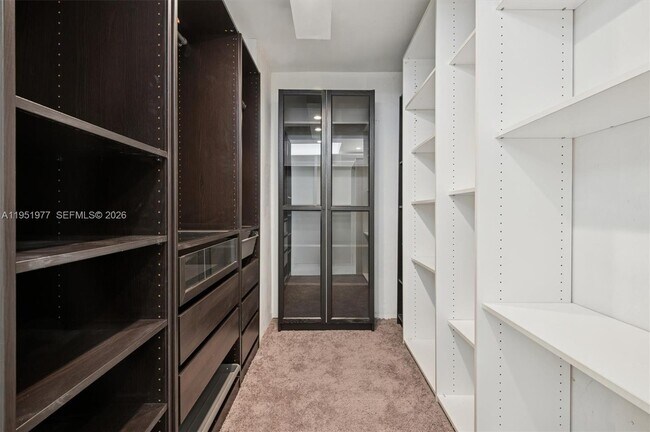 Building Photo - 4000 Towerside Terrace