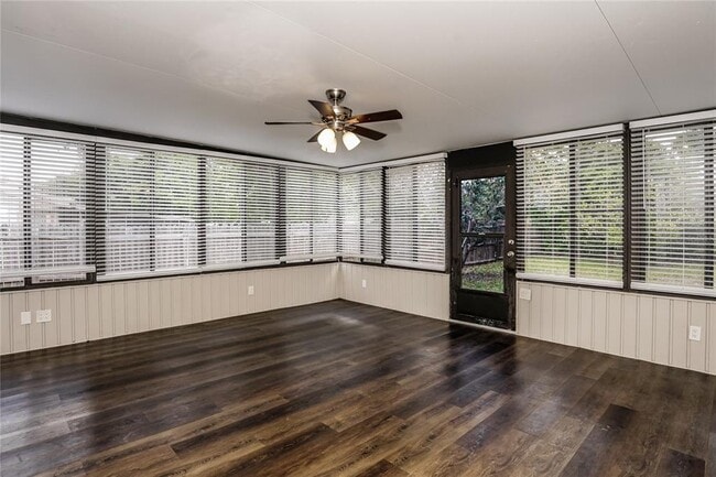 Building Photo - 1475 Daroca Dr