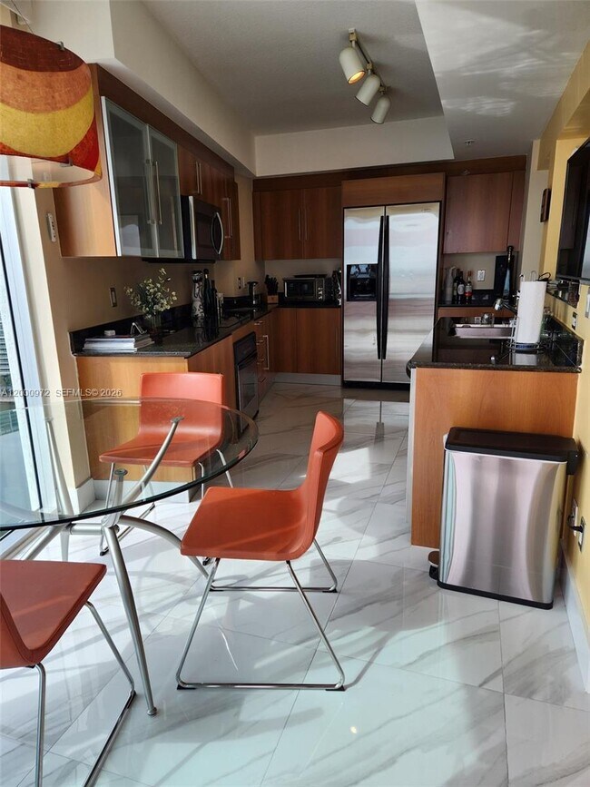 Building Photo - 325 S Biscayne Blvd