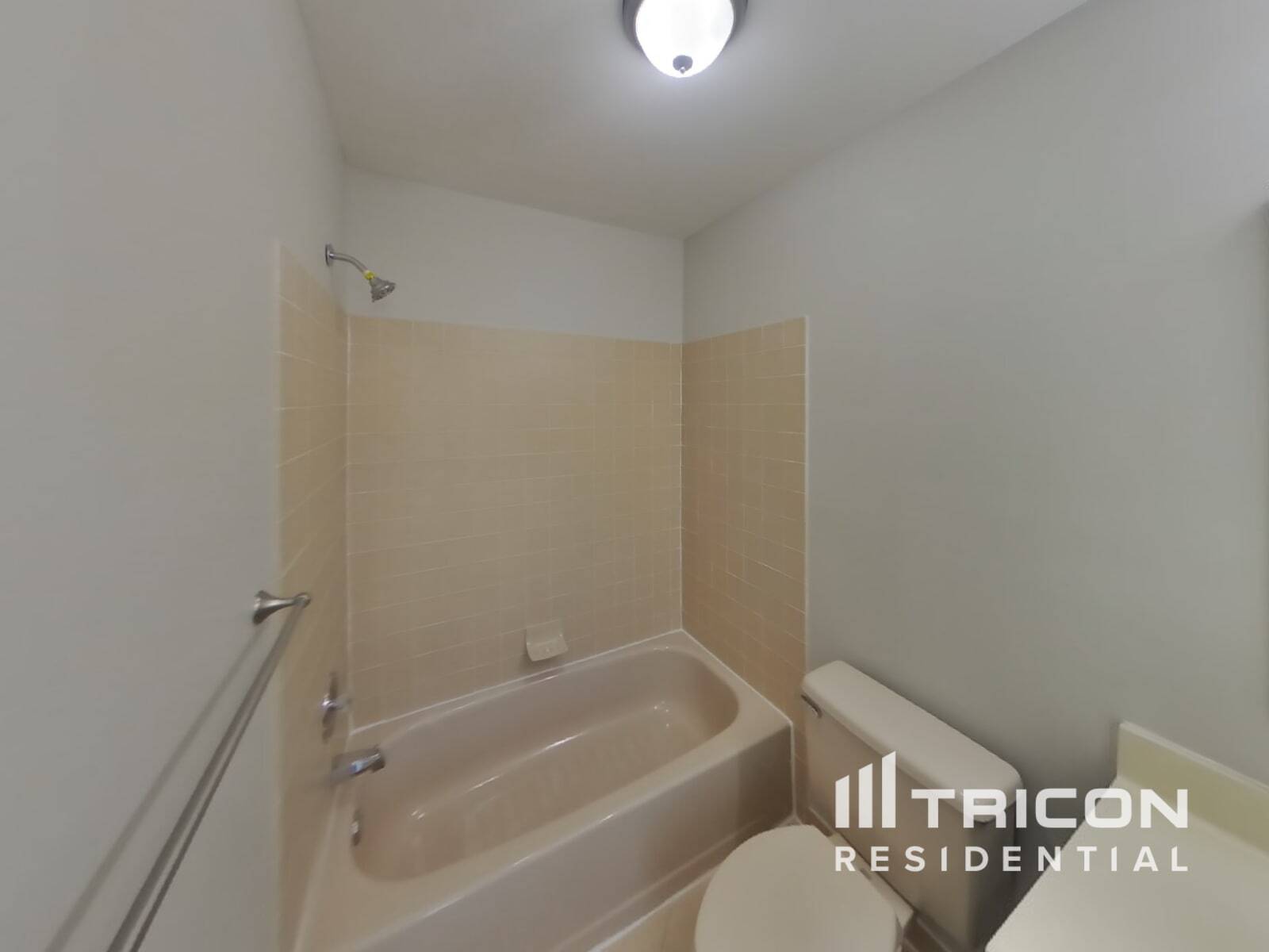Building Photo - 5200 Plantation Ct