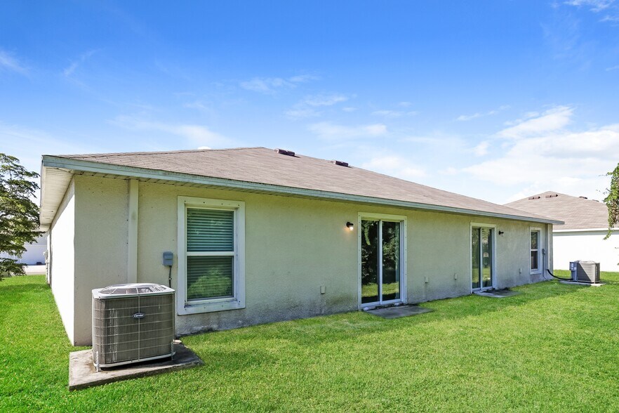 Building Photo - 9077 Aegean Cir