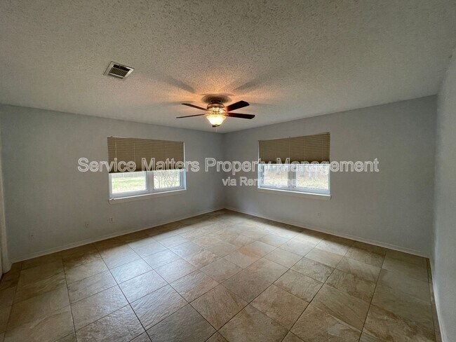 Building Photo - 6274 Robinhood Rd