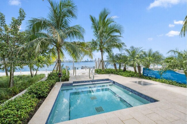 Building Photo - 1035 West Ave