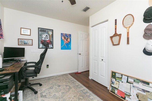 Building Photo - 1612 Berkshire Dr