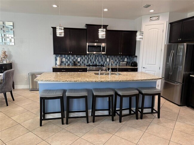 Building Photo - 2599 Marton Oak Blvd