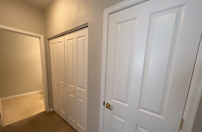 Building Photo - Upper Level Condo Near Cherry Creek State ...