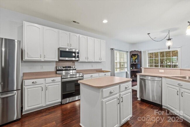 Building Photo - 9920 Eden Hall Ct